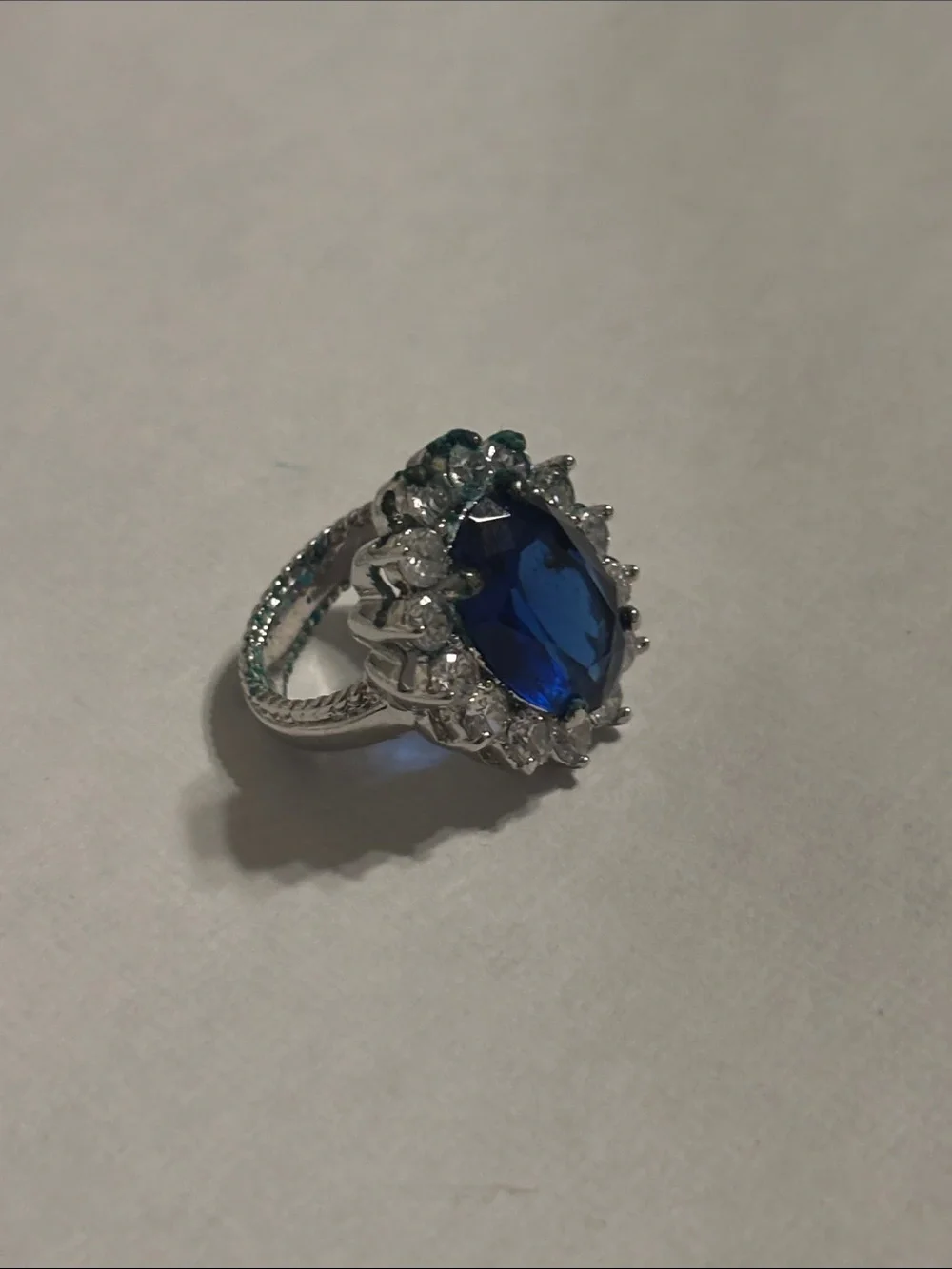 KJL Kenneth Jay Lane Faux Blue Sapphire Glass Halo Cocktail Ring Silver Tone 7.5